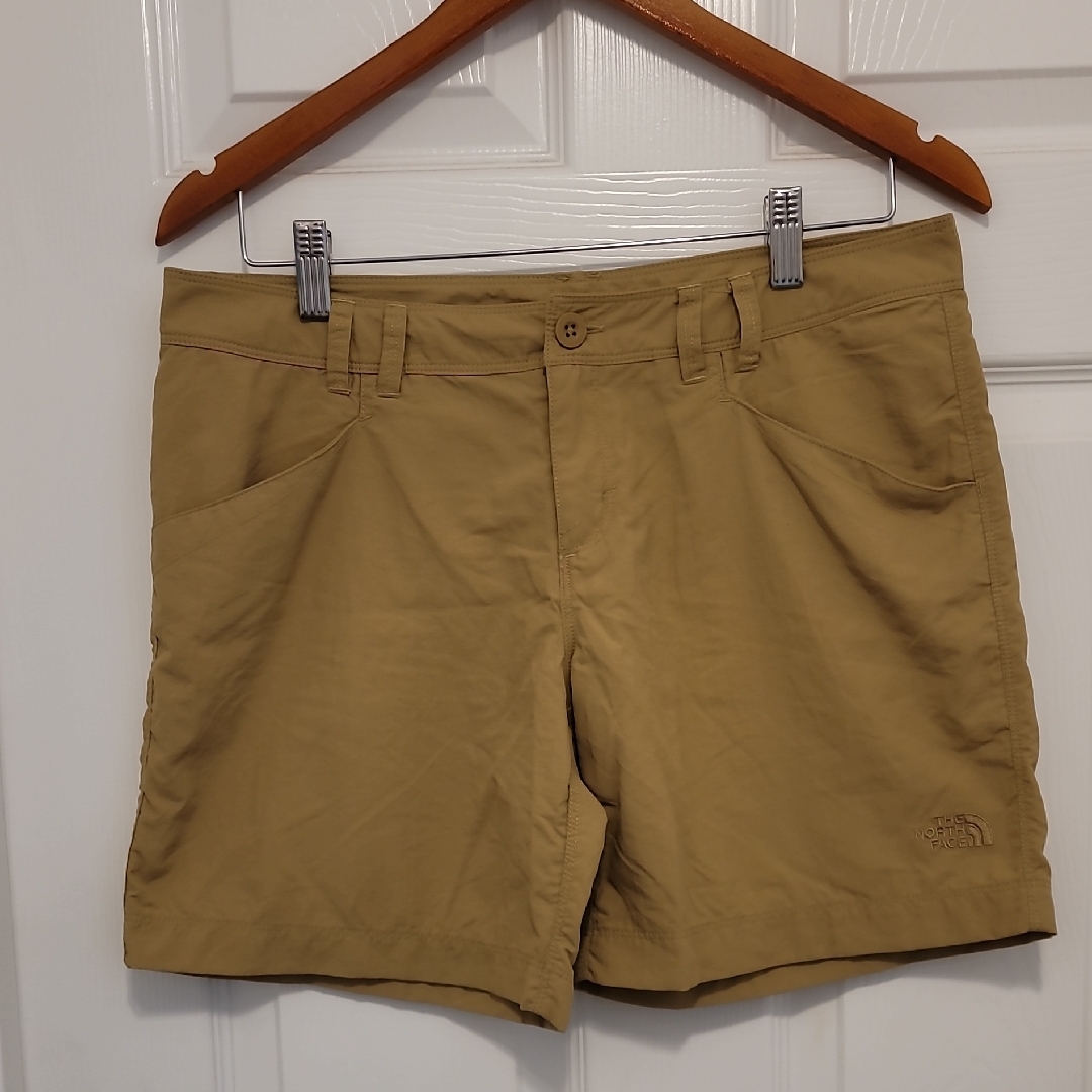 The North Face Tan Cargo Shorts Lightweight Casual